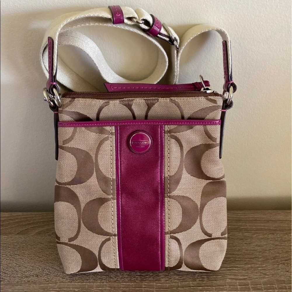 COACH Signatute Stripe Crossbody
